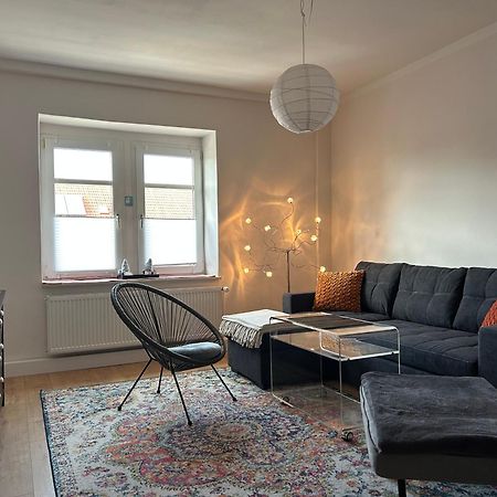 Schoene Neue 4 Zimmer Wohnung Mit Sued-Balkon Bis 8 Personen Naumburg  Buitenkant foto