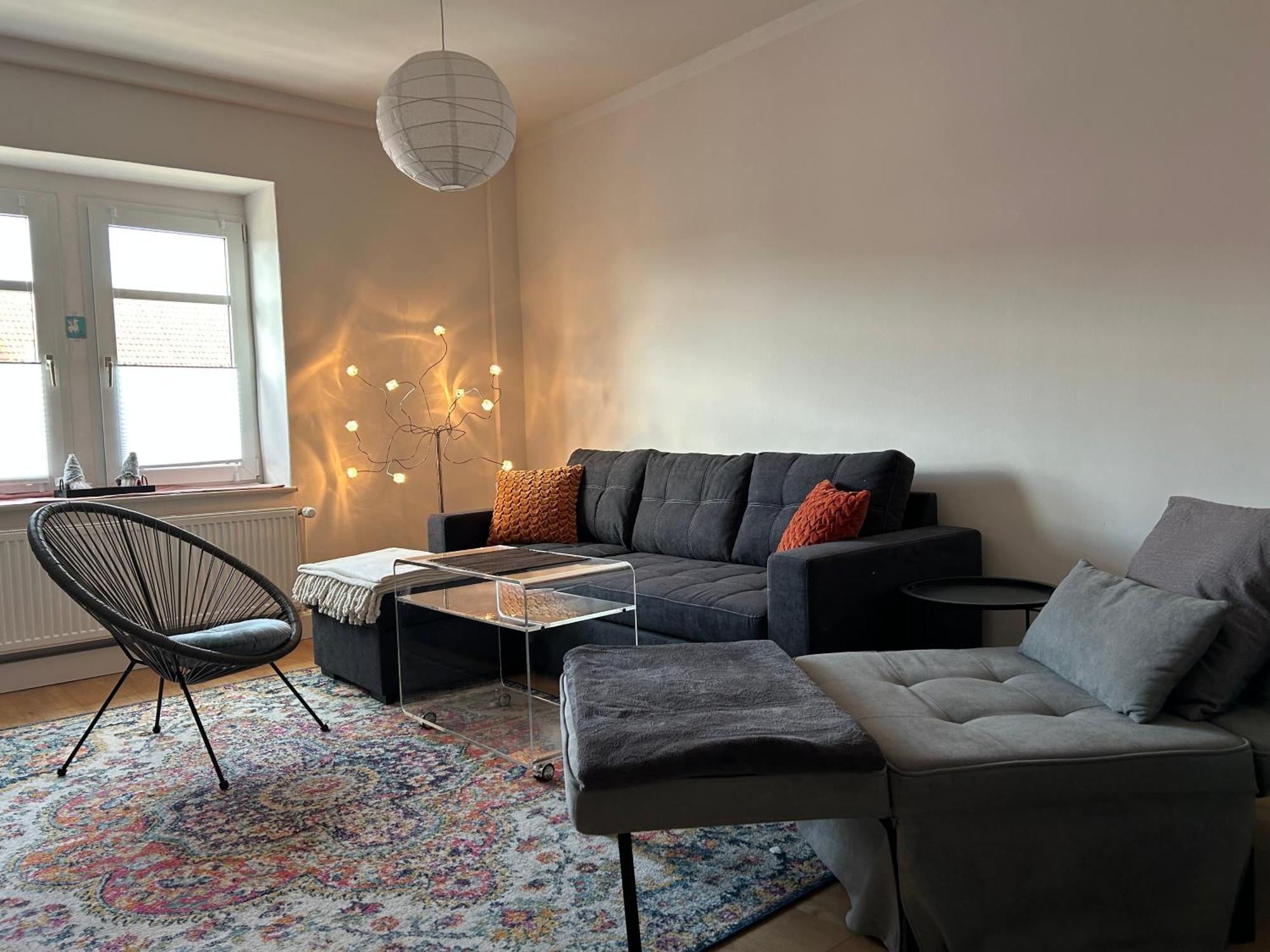 Schoene Neue 4 Zimmer Wohnung Mit Sued-Balkon Bis 8 Personen Naumburg  Buitenkant foto