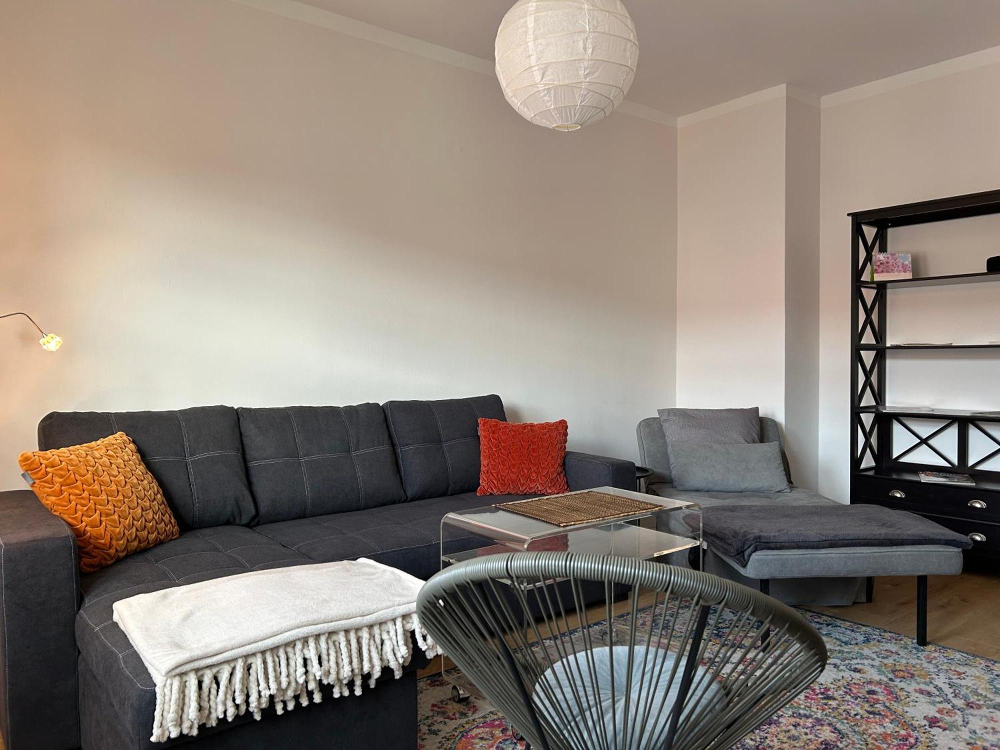 Schoene Neue 4 Zimmer Wohnung Mit Sued-Balkon Bis 8 Personen Naumburg  Buitenkant foto